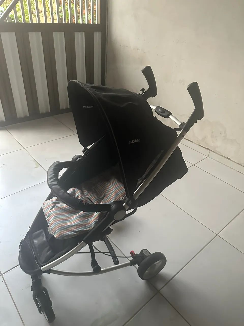 Vendo carrinho de bebê 