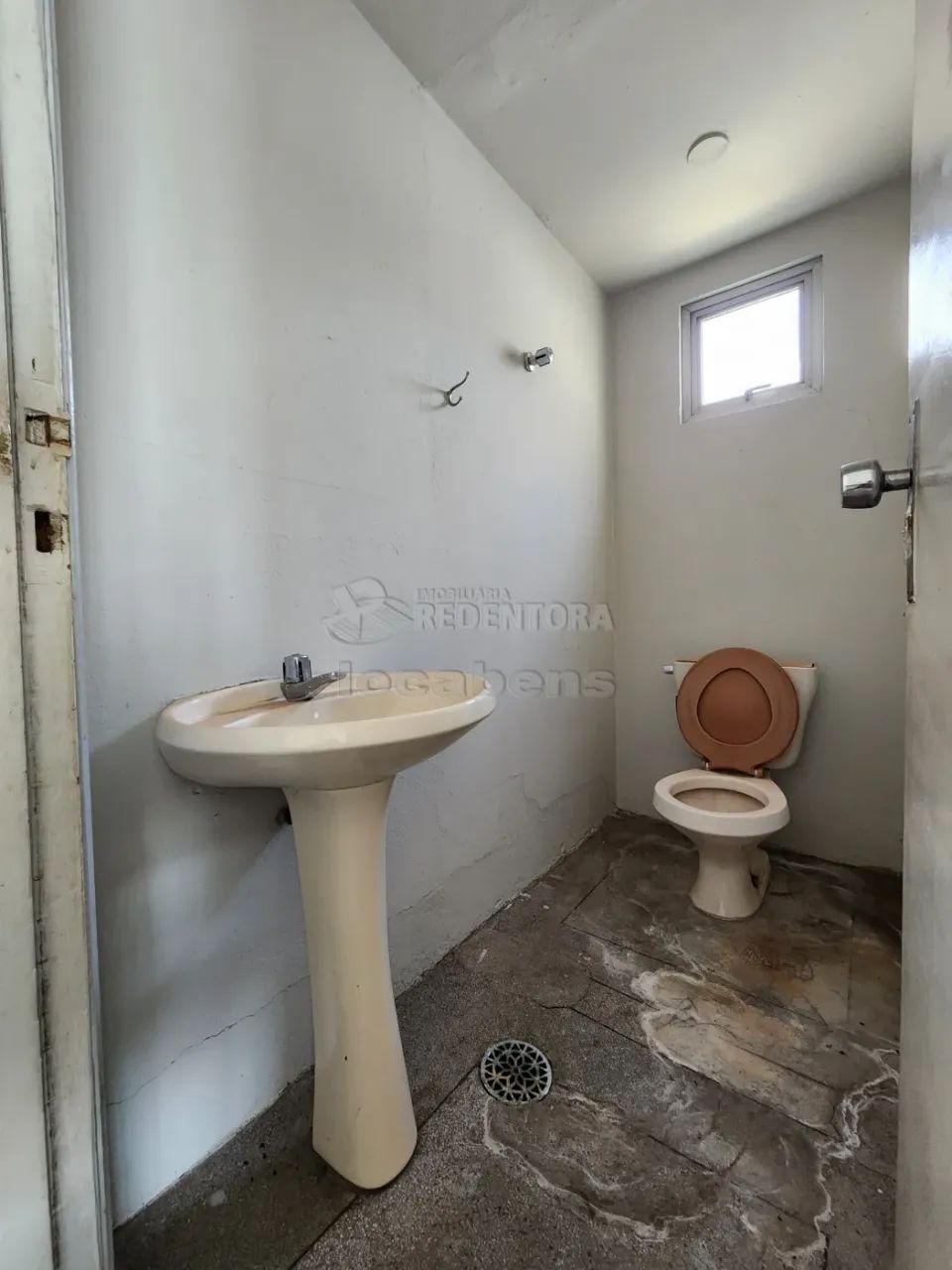 Ótimo Salão Comercial no Centro com 3,5metros de pé direito - Foto 5