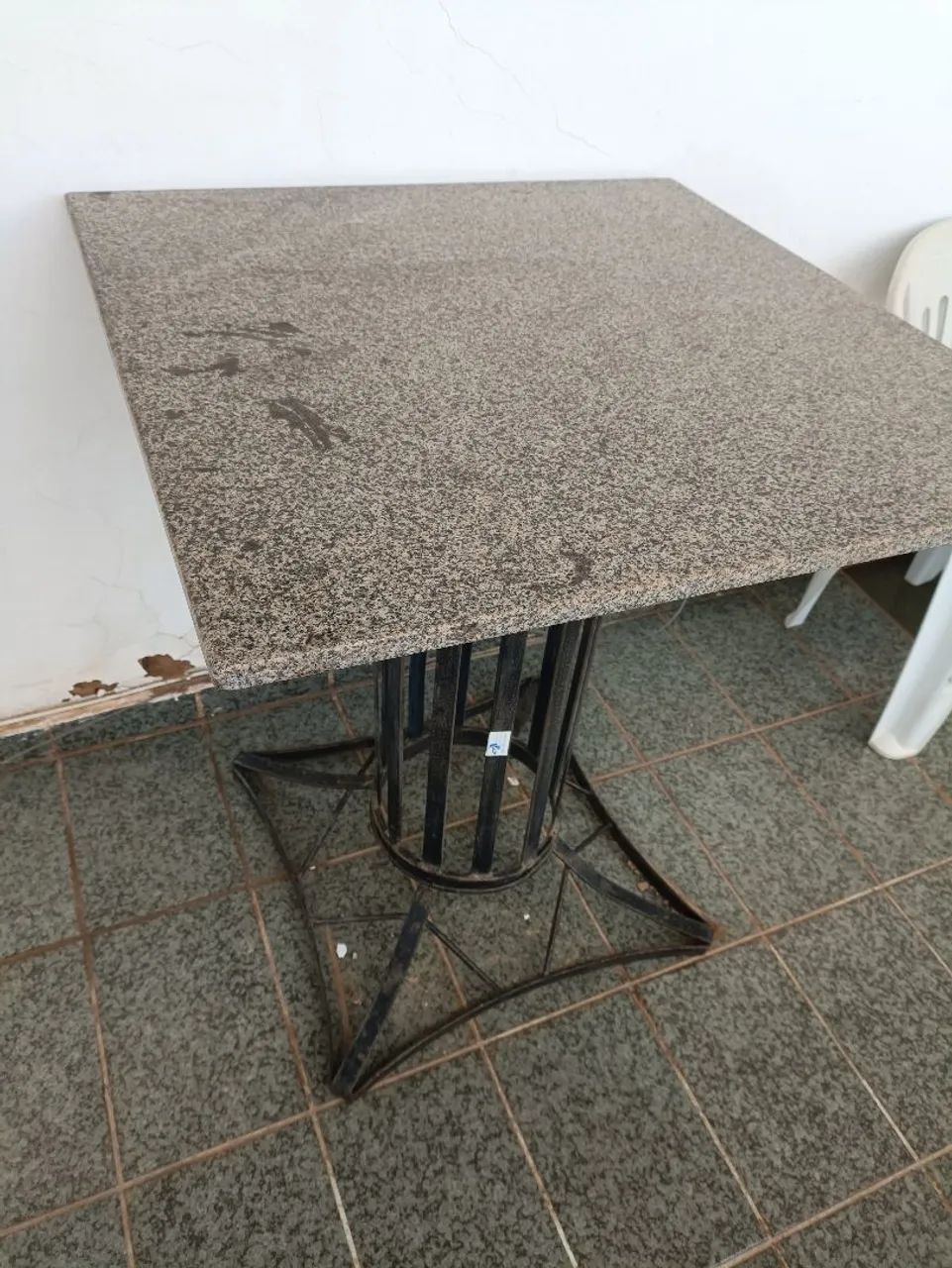 Mesa de pedra Quadrada