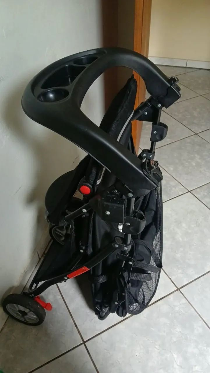 Carrinho de bebê 3 rodas - Foto 2