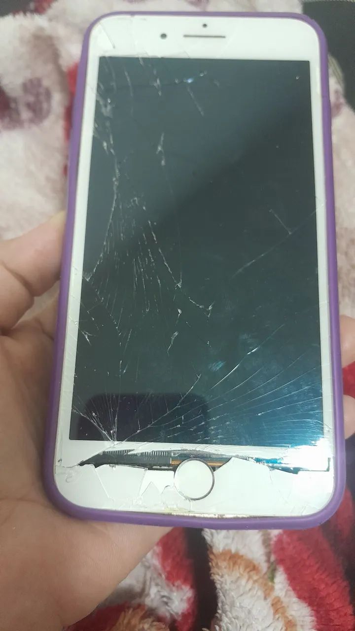 Iphone 8plus pra retirar peças  - Foto 5