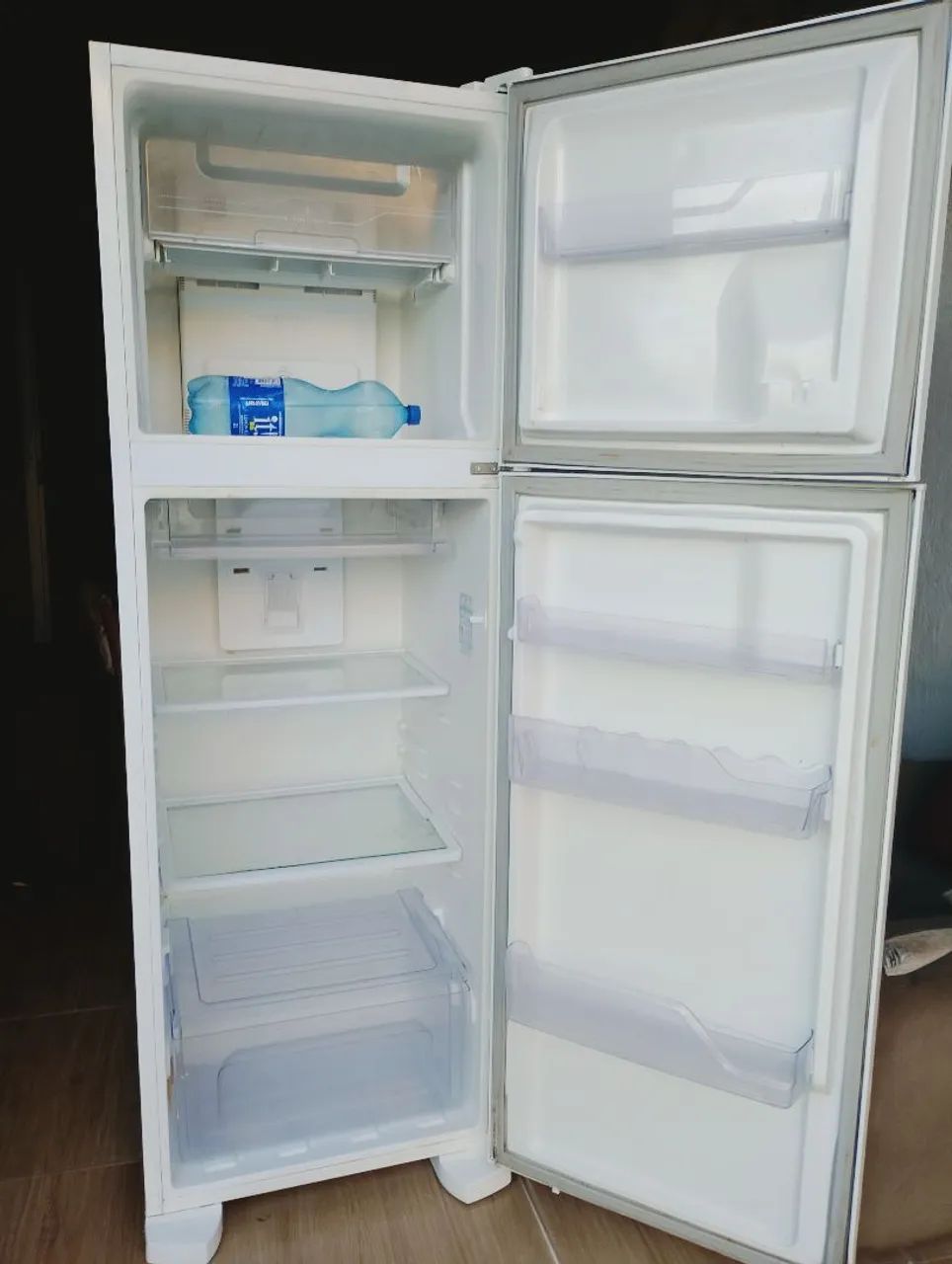 Vendo geladeira Electrolux  - Foto 5
