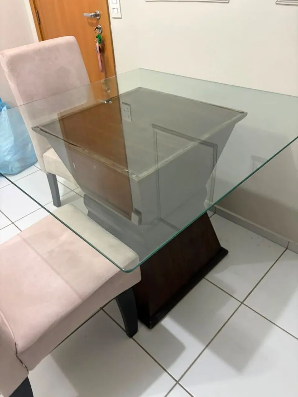 Mesa para o jantar acompanha 3 cadeiras - Foto 5