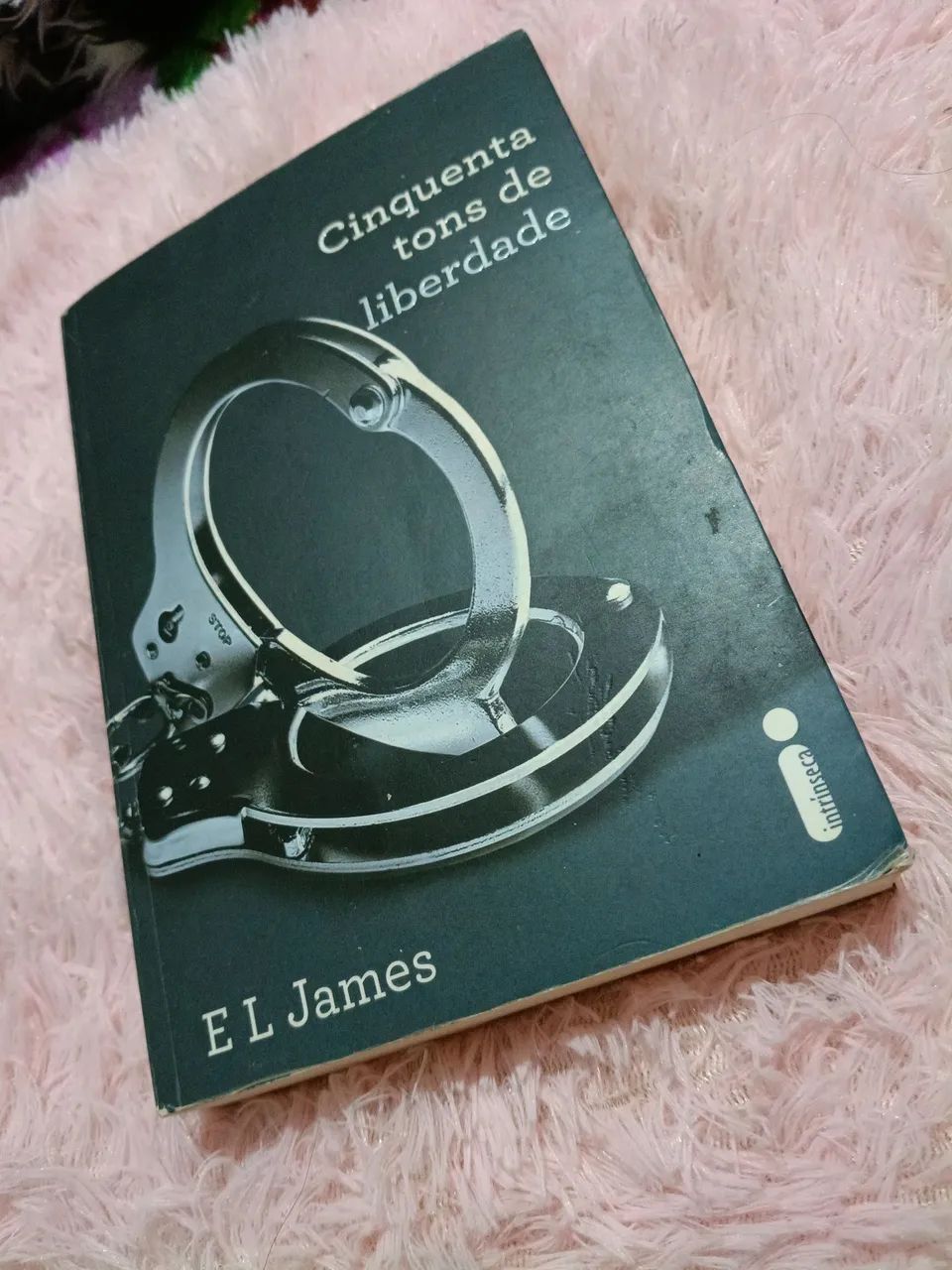Livros 50 tons de cinza - Foto 3