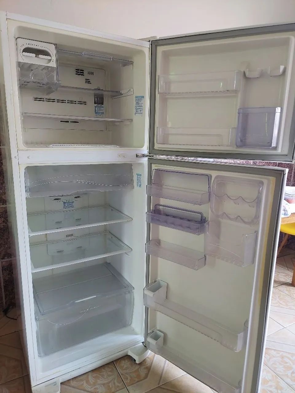 Geladeira com defeito
