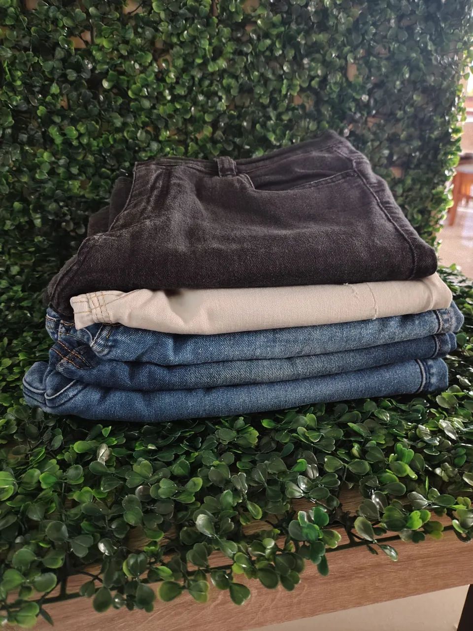 Combo de calças jeans femininas tamanho (34, 40 e 42)