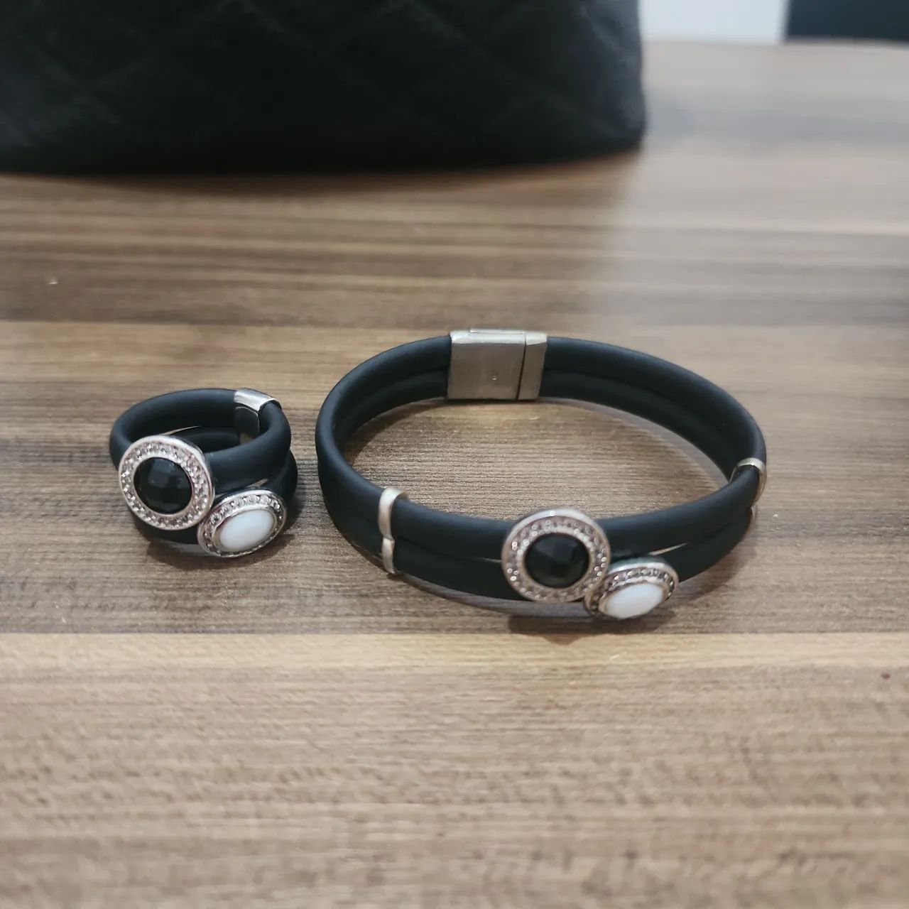 Conjunto prata 925 Rosa Rio | anel + pulseira ônix elegante - Foto 4