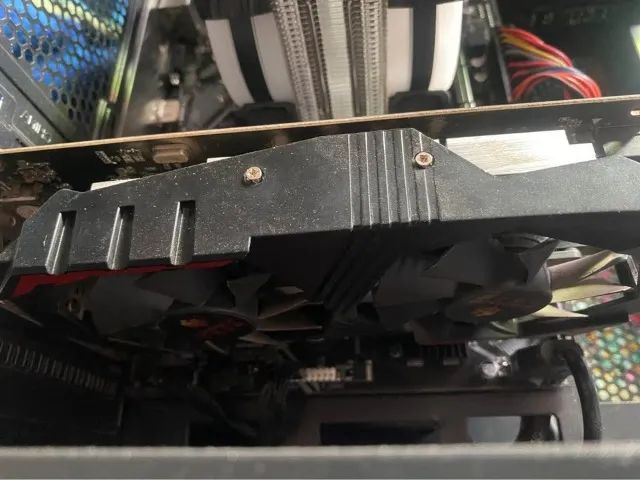 GTX 1050 TI 4GB - Foto 2