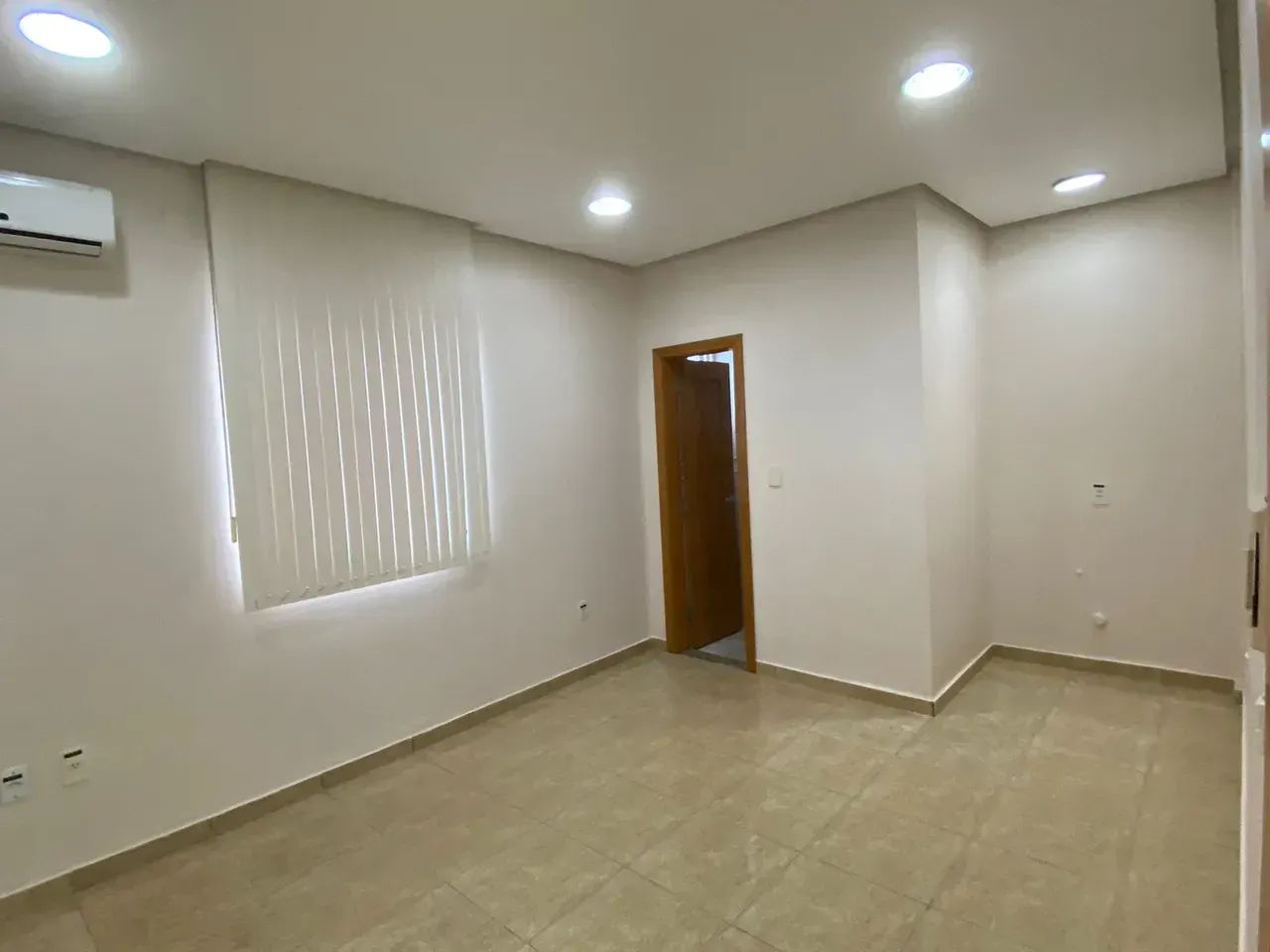 ALUGO Sala Vieiralves 9 2  9 9 4 6 4 - 5 4 8 7 - Foto 2