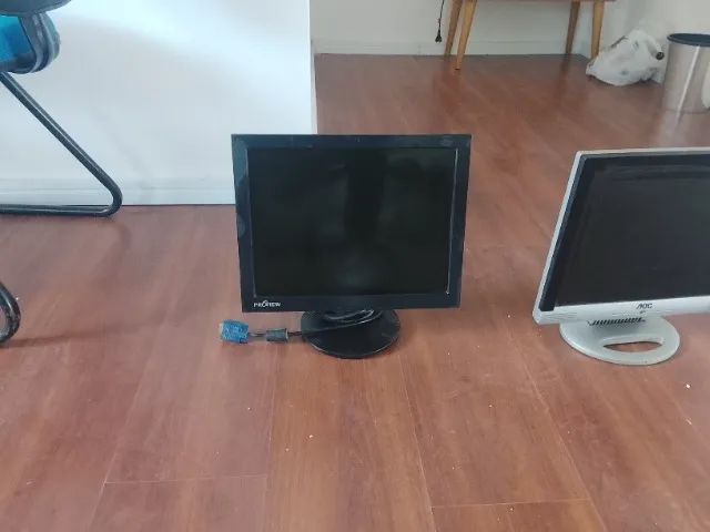monitores com problema para retirada de peça. - Foto 4