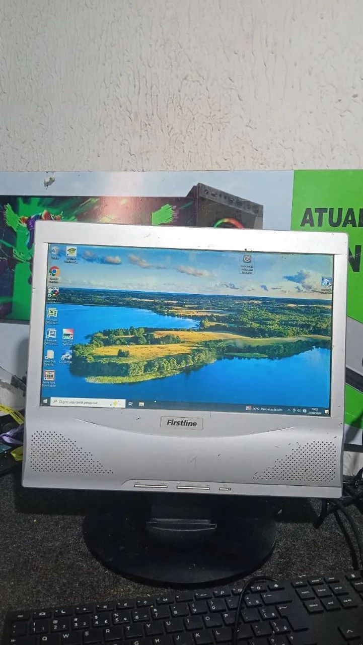 Monitor 15p  borda acompanha cabos 