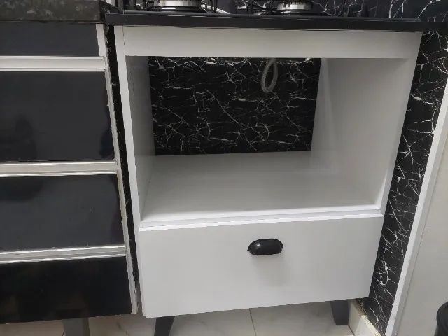 Cooktop e armário 