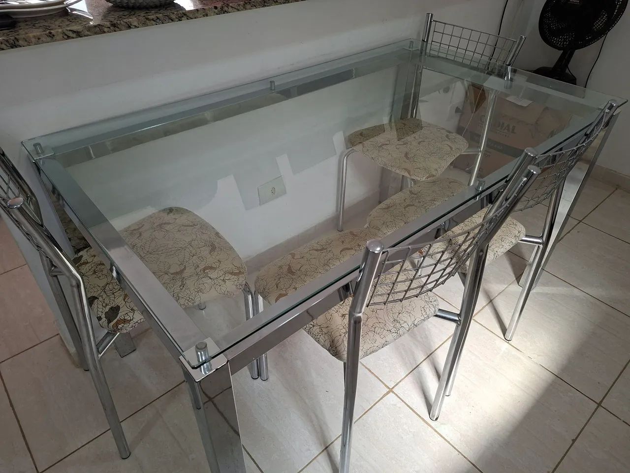 Mesa vidro con 4 cadeiras  - Foto 2