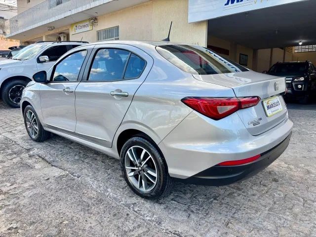 Fiat Cronos Precision 1.3 16V Flex Aut. 2023 - Foto 4