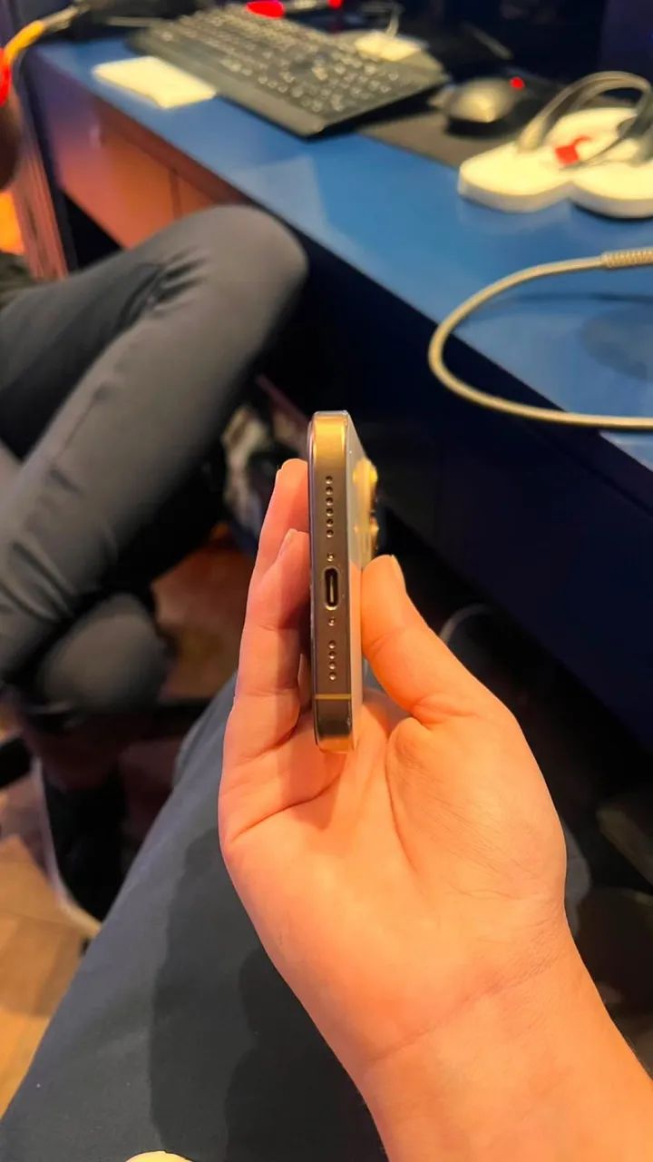 iPhone 16 Pro Max - Foto 5