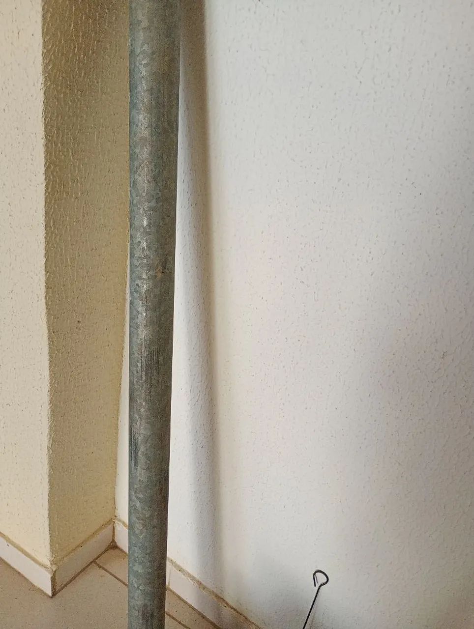 CANO DE POSTE EM FERRO 1M e 68Cm - Foto 2