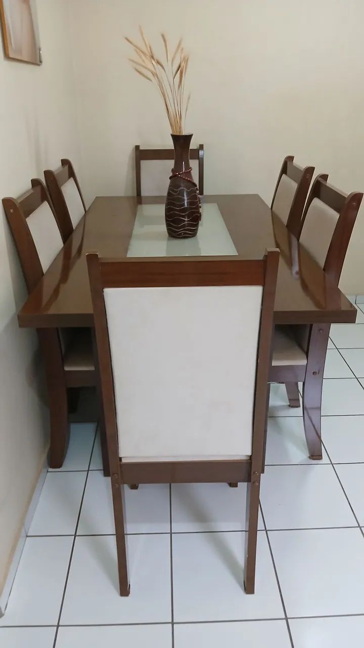 Jogo Mesa de jantar 6 cadeiras em madeira MDF