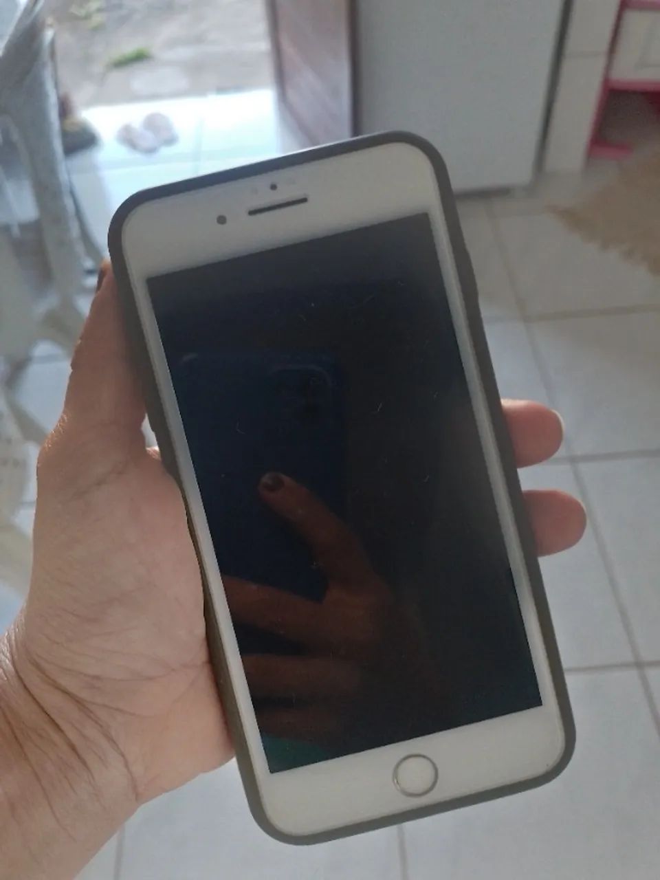 IPhone 8 $400.00