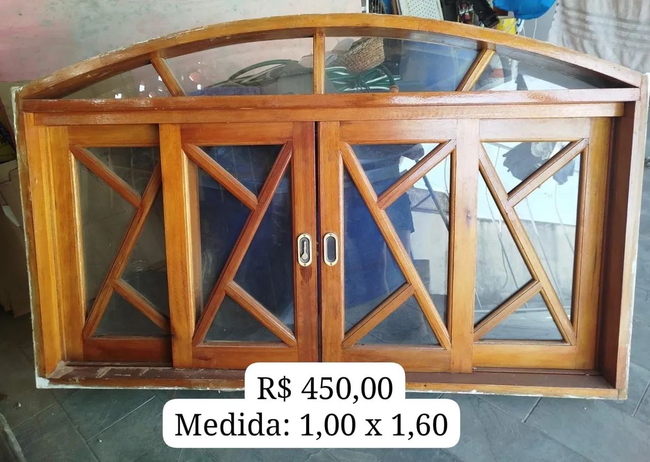 Janela de madeira 