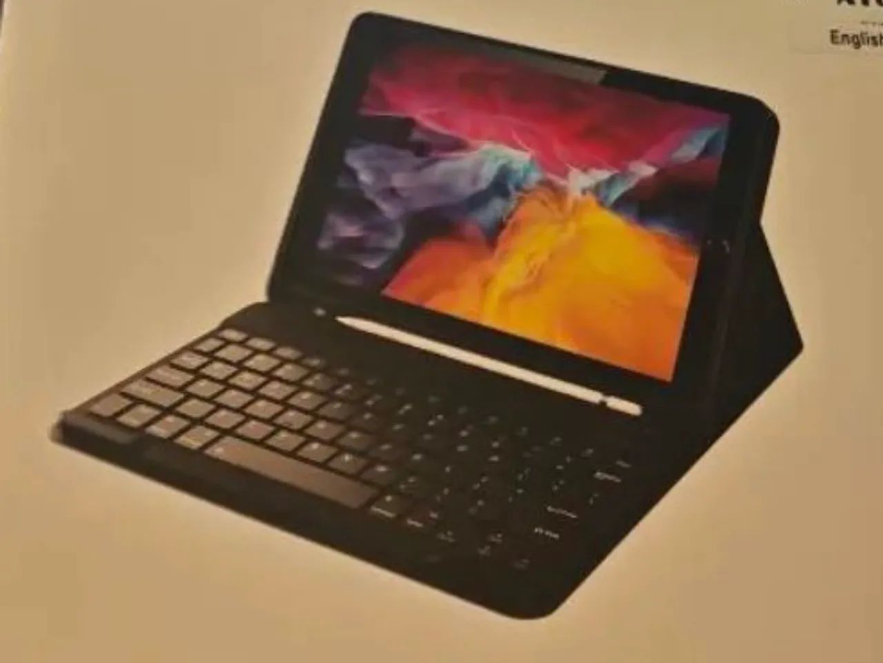 iPad 9 geração (leva teclado e capa de brinde) praticamente sem uso  - Foto 3