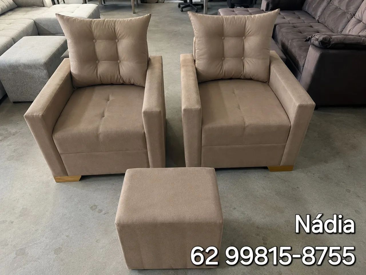 Poltrona cinza jogo disponível 