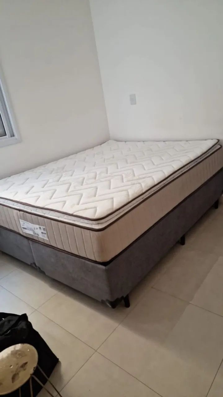 Cama de Casal Box Queen
