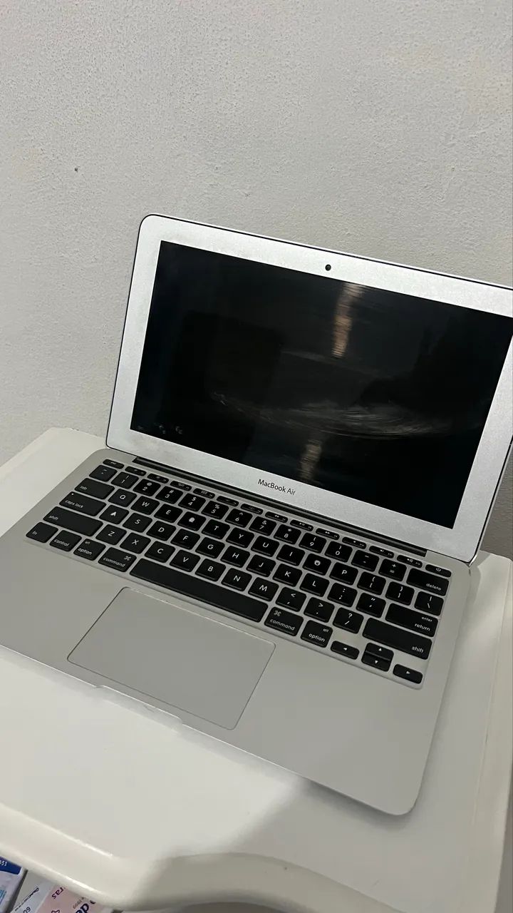 MacBook Air 11 Apple | Intel Core i5 | SSD 240 GB | 4 GB RAM