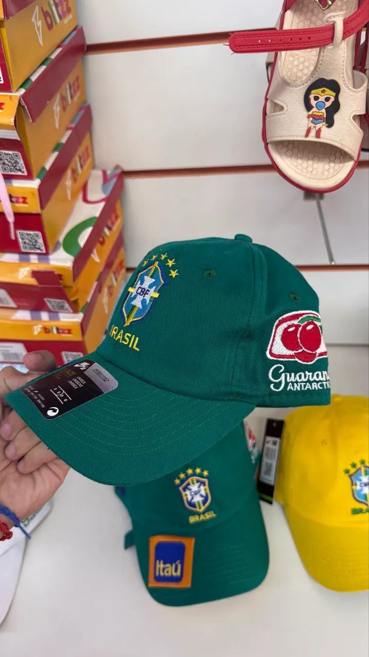 5 bonés seleção  - Foto 5