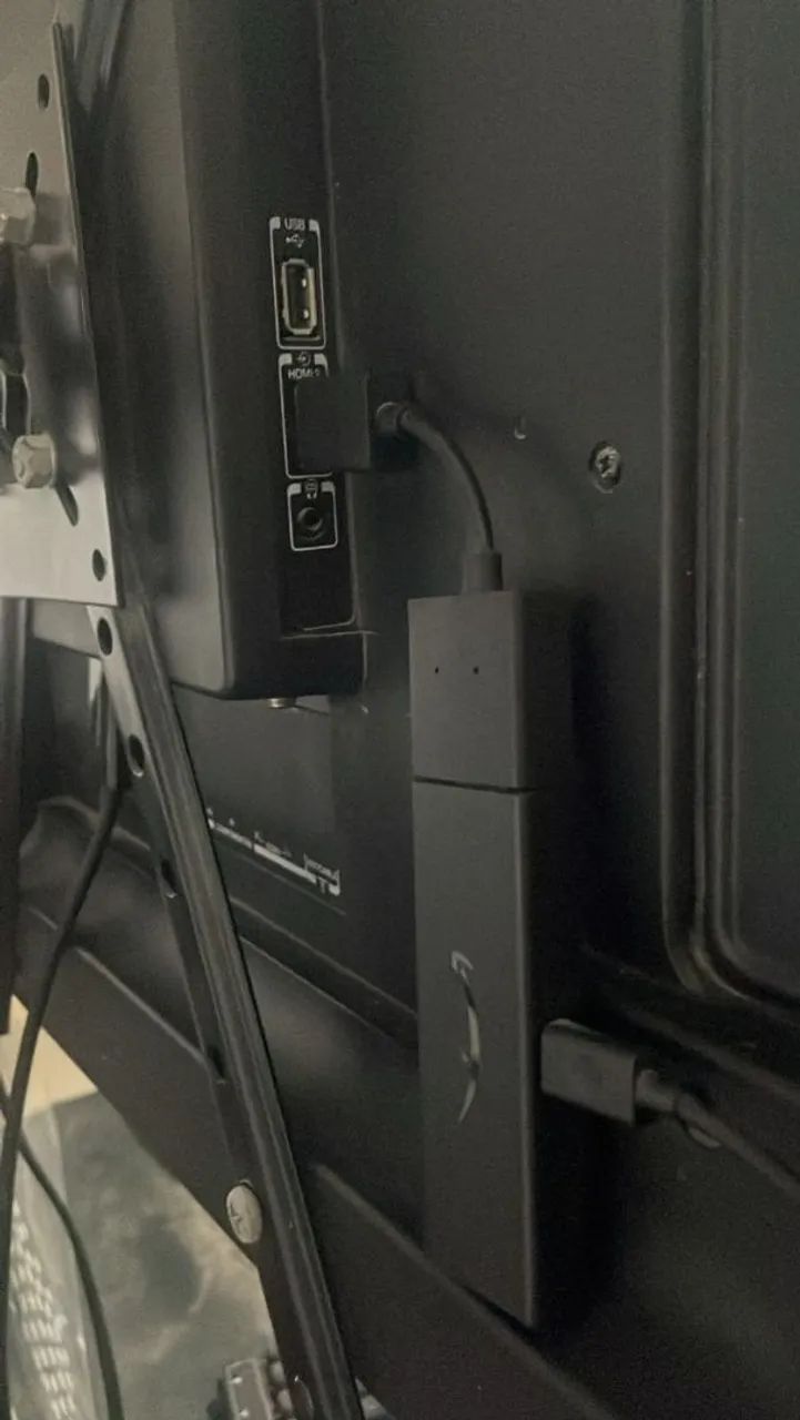 Tv Toshiba 32" + Fire Stick - Foto 3