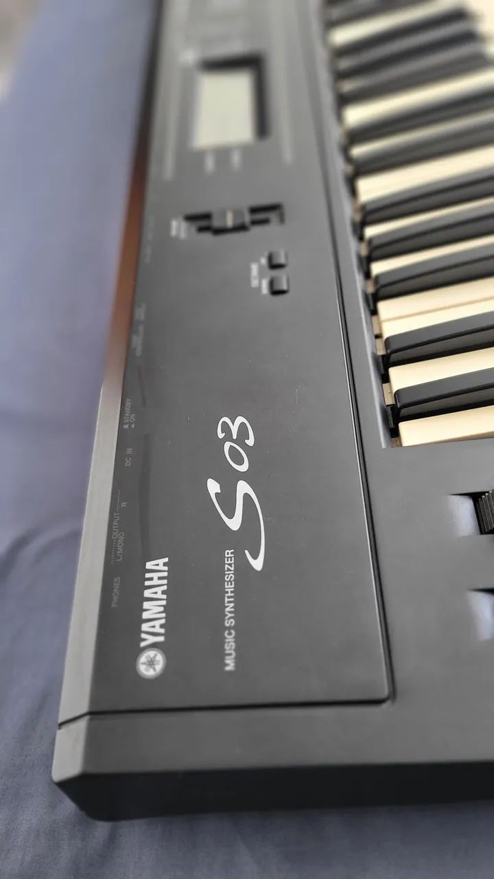 TECLADO YAMAHA S03 - Foto 4