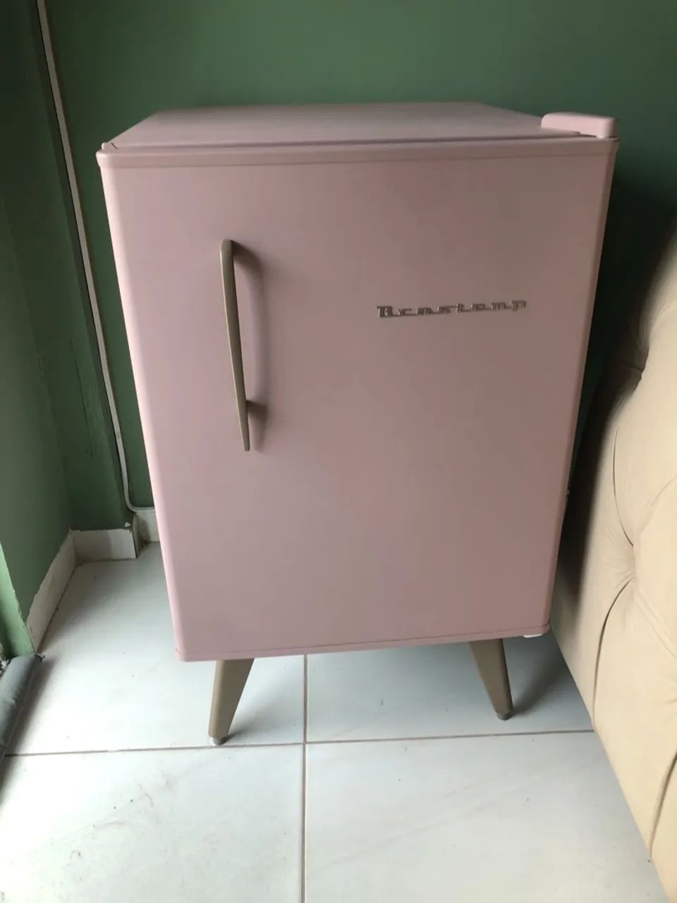 Frigobar retrô 