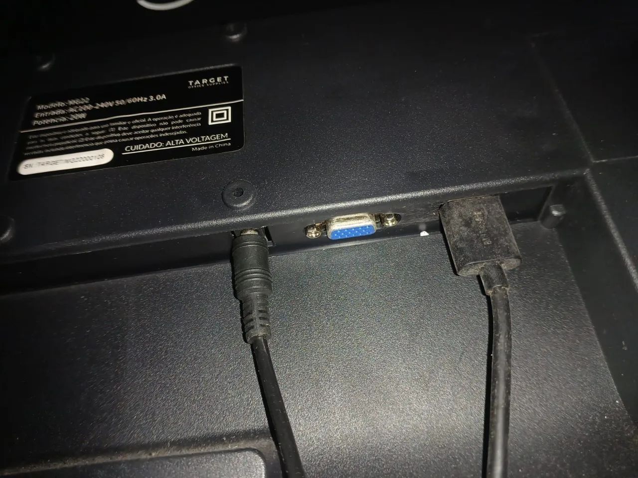 Monitor target 22 polegadas, entrada hdmi e vga