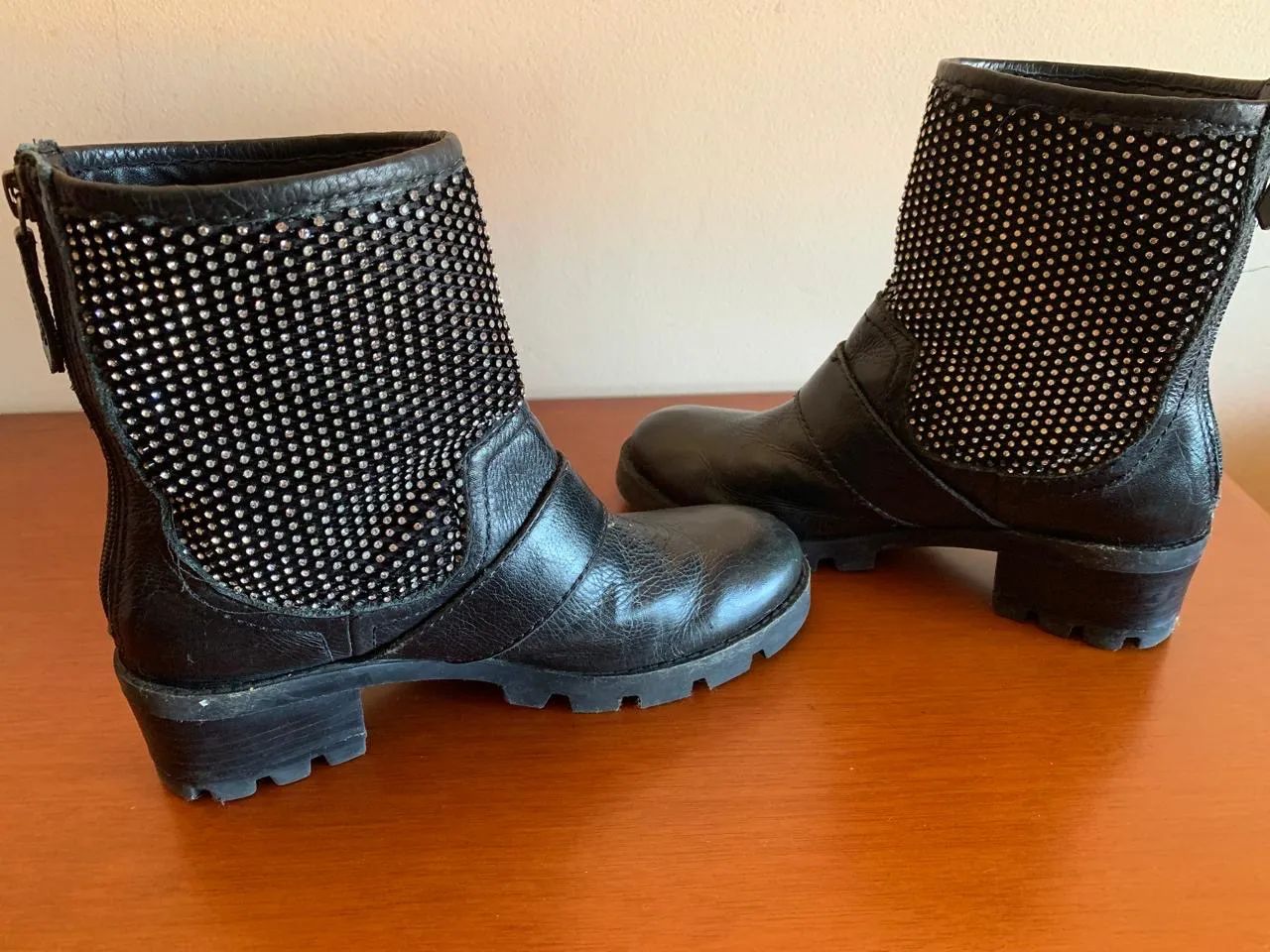 bota preta schutz em couro legítimo  - Foto 2