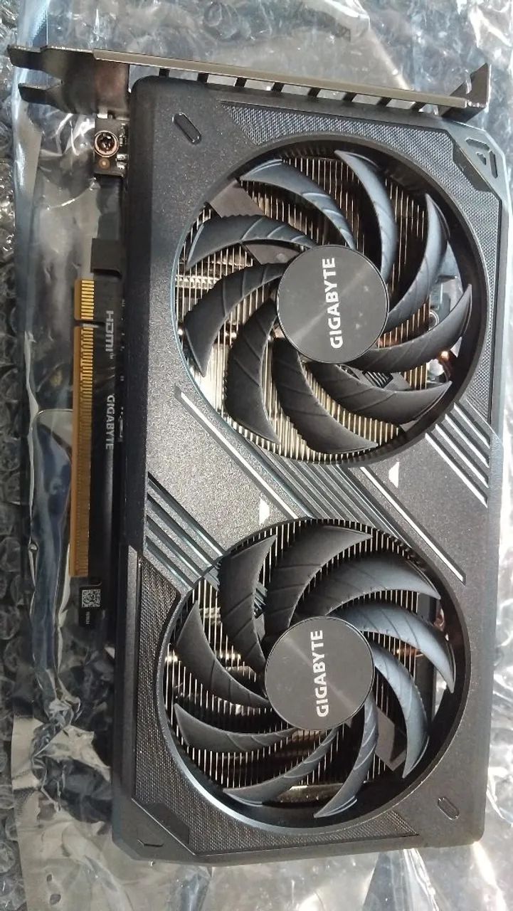 Placa de video rtx 5050 8gb nova na caixa