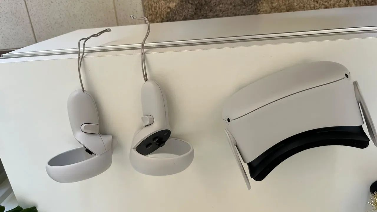 ÓCULOS DE REALIDADE VIRTUAL (META QUEST 2) - Foto 3