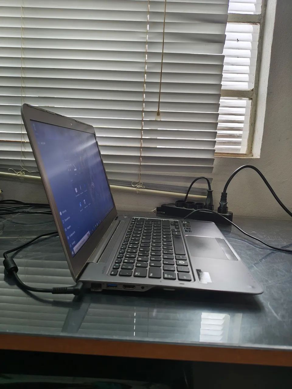 Ultrabook Samsung Intel i3 4GB Ram SSD 120GB  - Foto 4