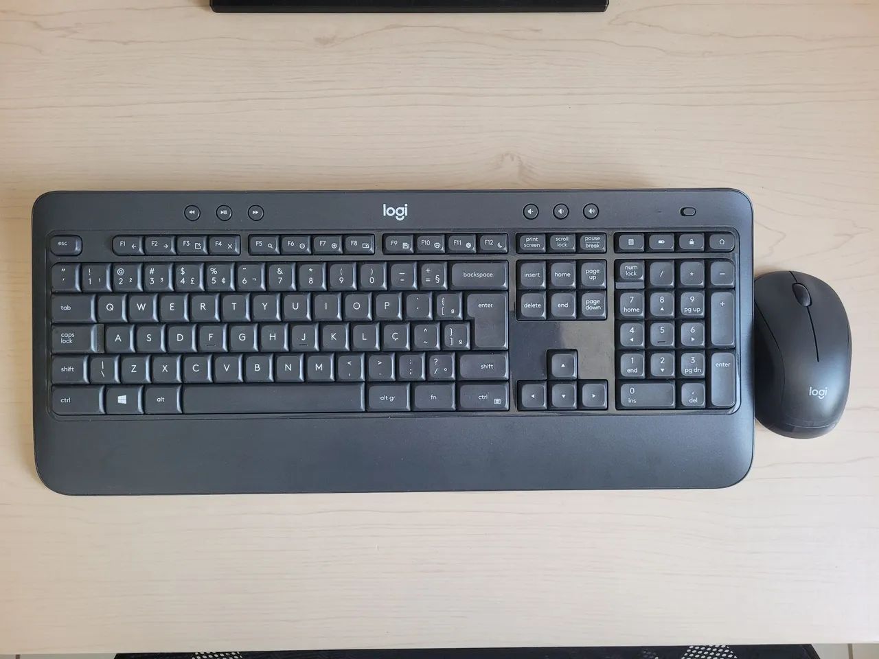 Kit Teclado e mouse sem fio logitech K540 / M310