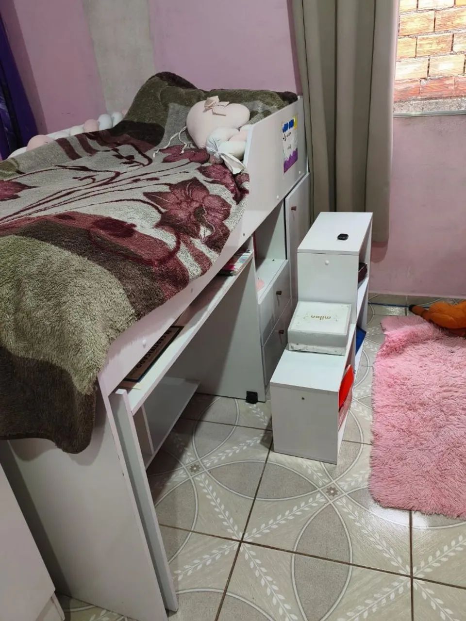 Vendo cama multifuncional com armário e escrivaninha  - Foto 4