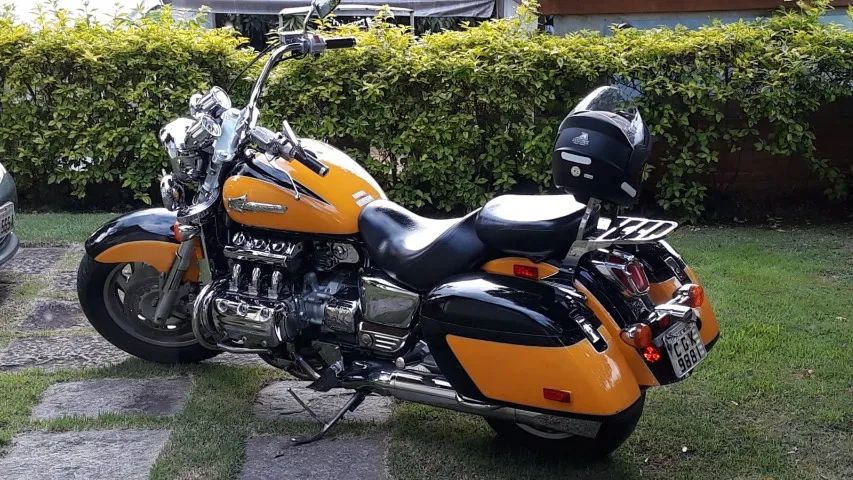 HONA WALKIRIE 1500