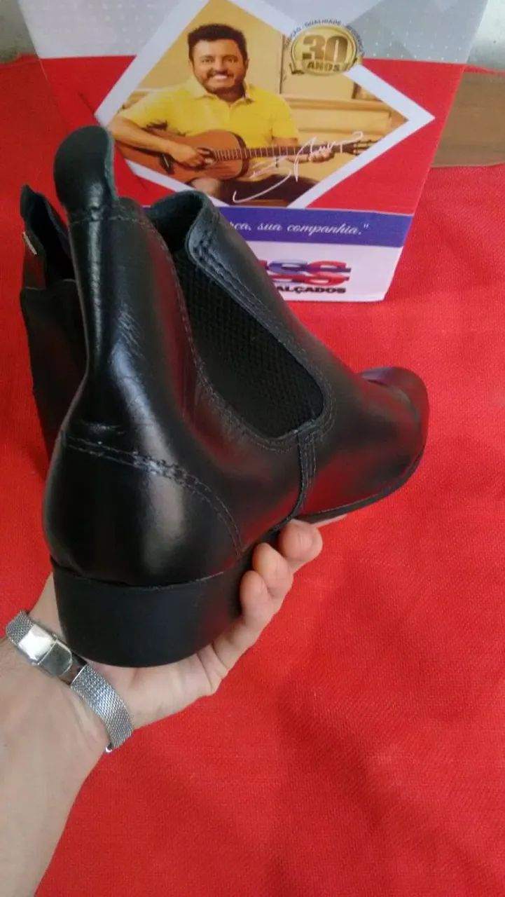 Bota de Couro Legítimo - Foto 2