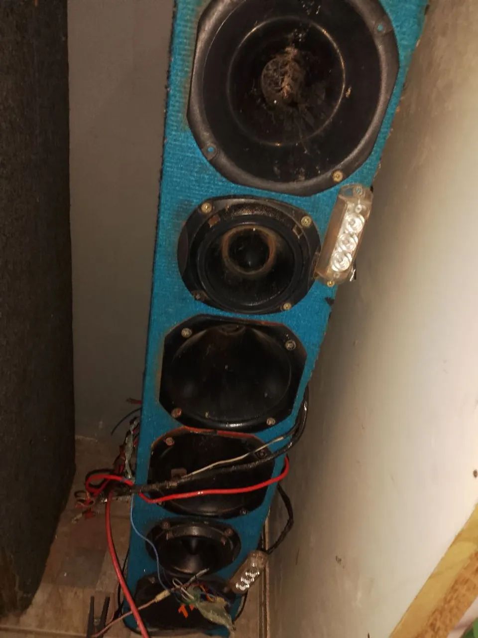 Vendo corneteira 