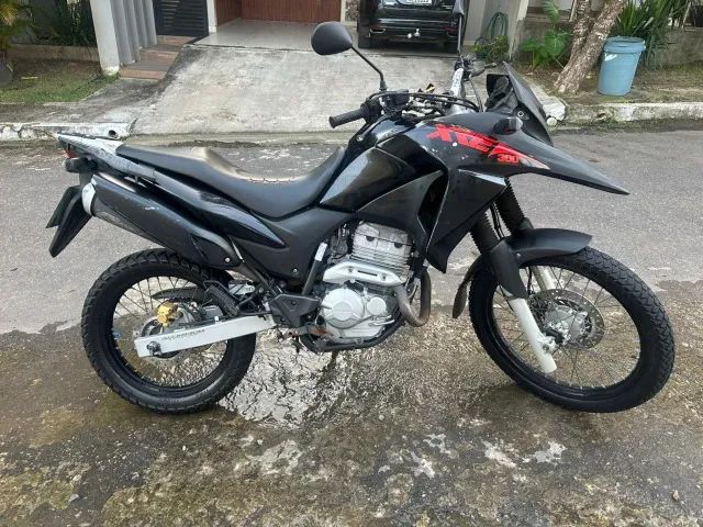 XRE 300 preta e vermelha, ano 2018 - Foto 2