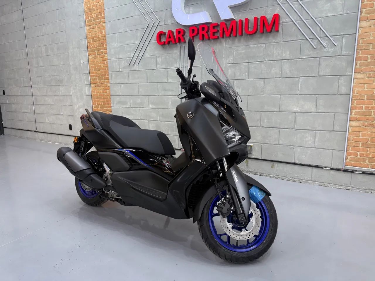 Yamaha Xmax 300 connected abs 2026