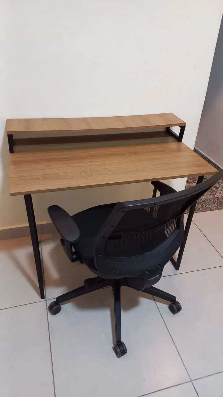 Mesa de trabalho super conservada  - Foto 2