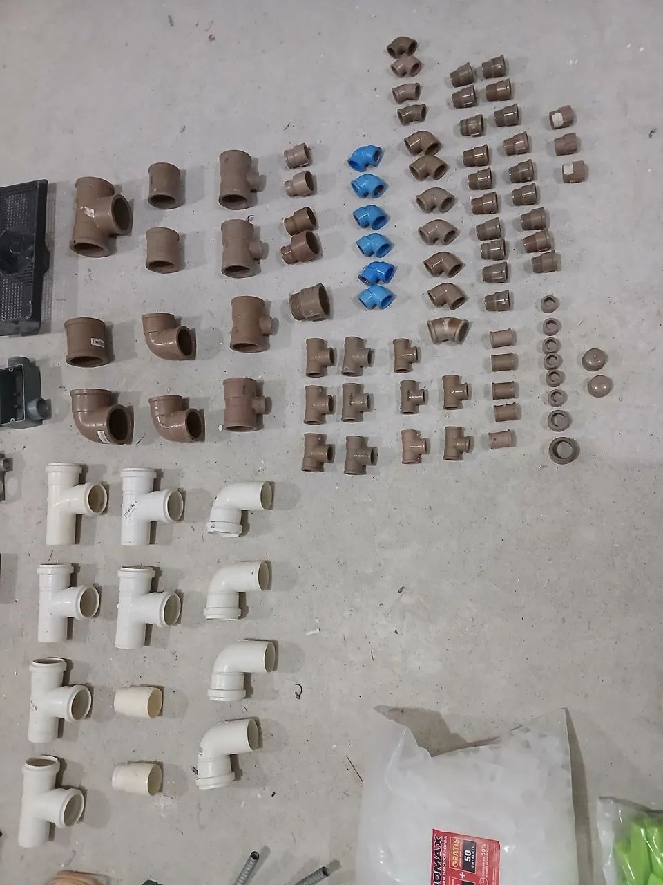 Material elétrico  e hidraulico e espaçado piso - Foto 4