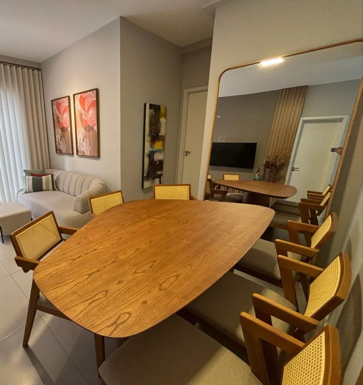 MESA DE JANTAR 6 LUGARES 