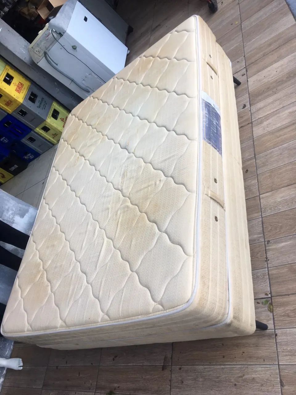 Vendo base mais cama box mais frete incluso 
