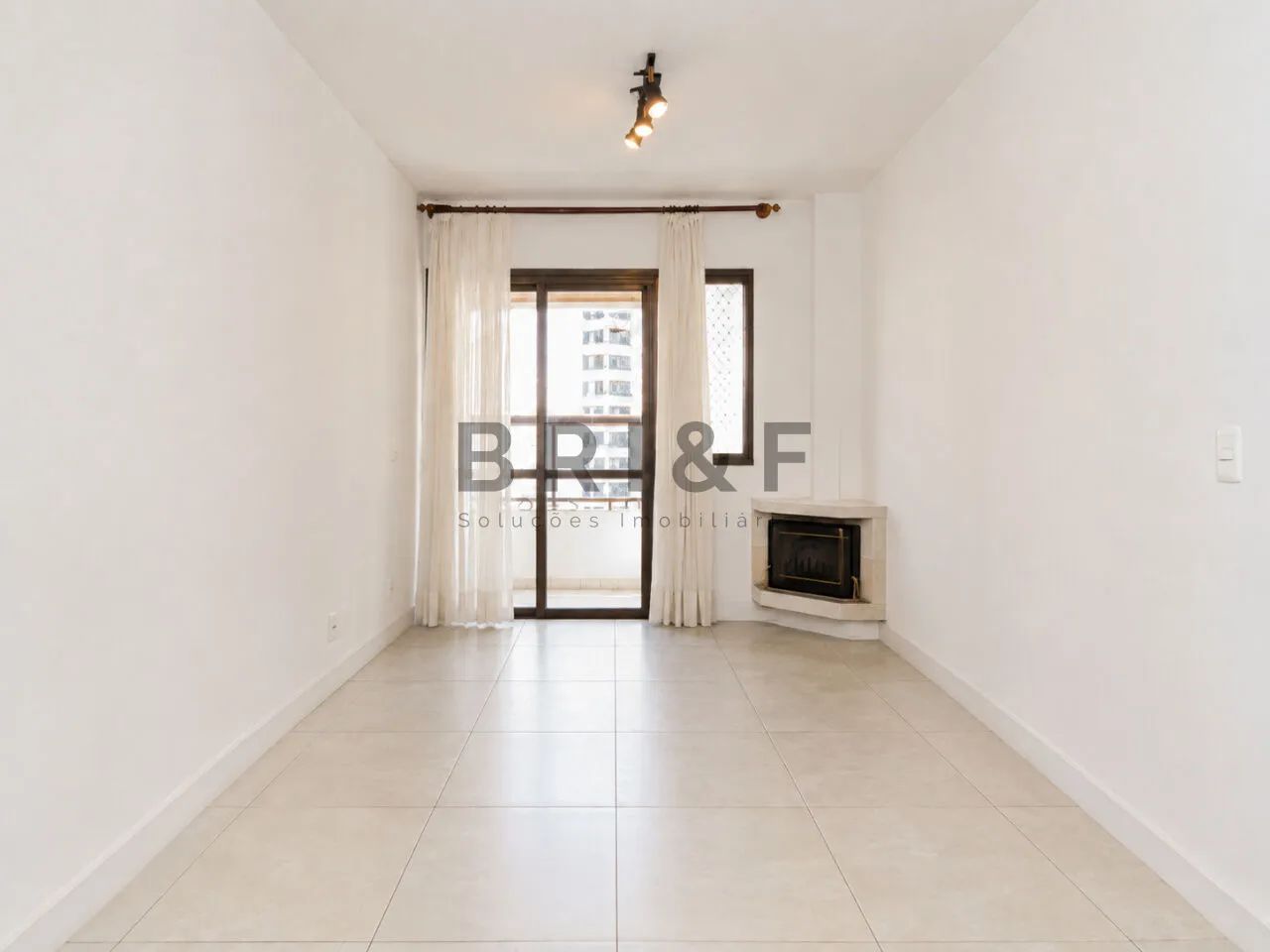 Apartamento mobiliado - 85m² - 3 dormitórios (1 suíte), 2 vagas - Brooklin