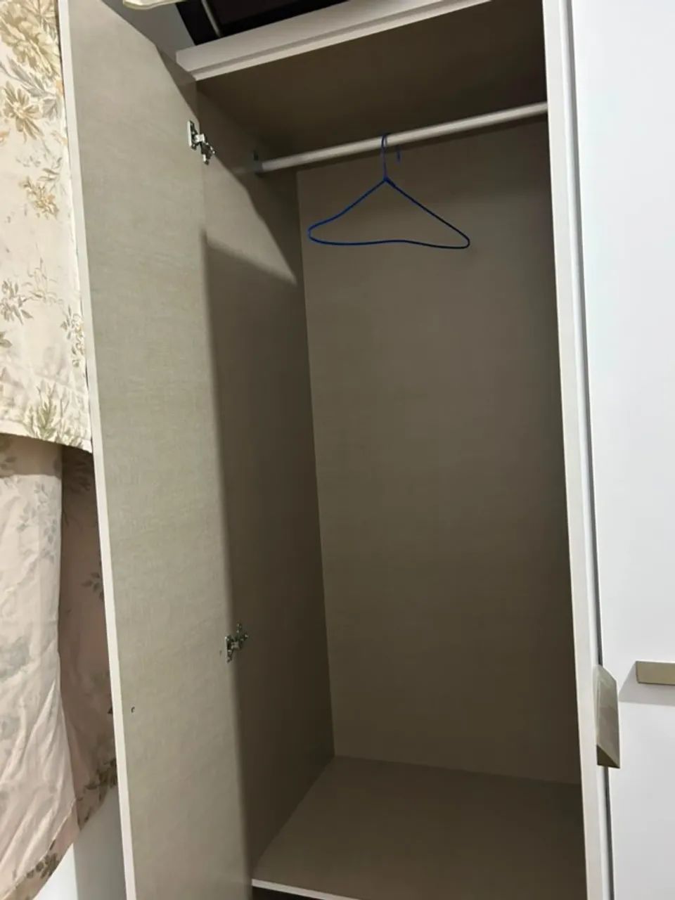 Guarda-roupa com 6 portas e 3 gavetas - Foto 4