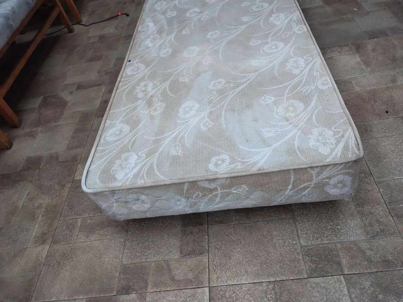 cama box de solteiro com colchão  - Foto 3